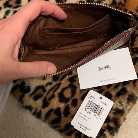 Coach classic brown wristlet / wallet, new w tags - Picture 7 of 9